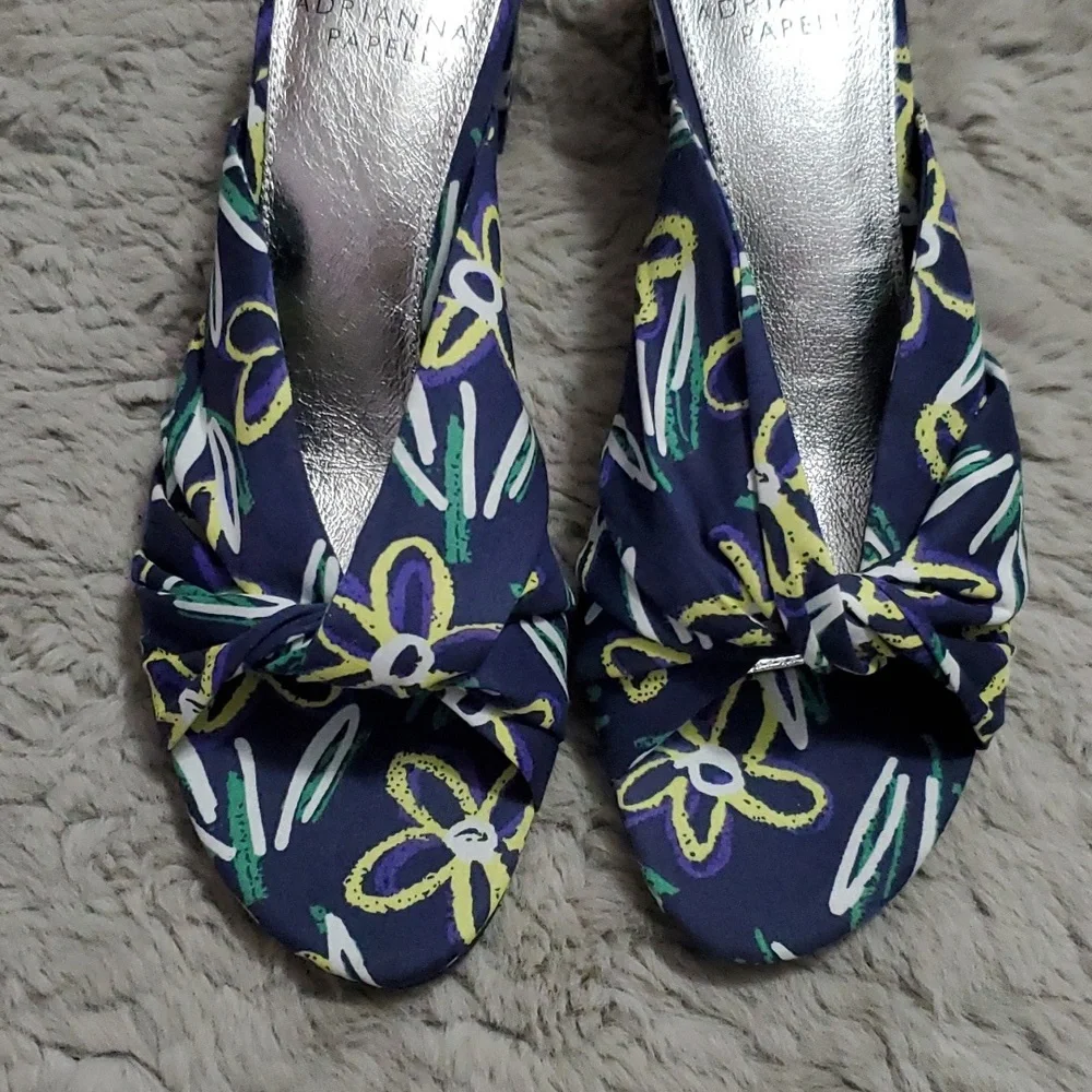 Adrianna Papell floral block heels - Picture 5 of 11